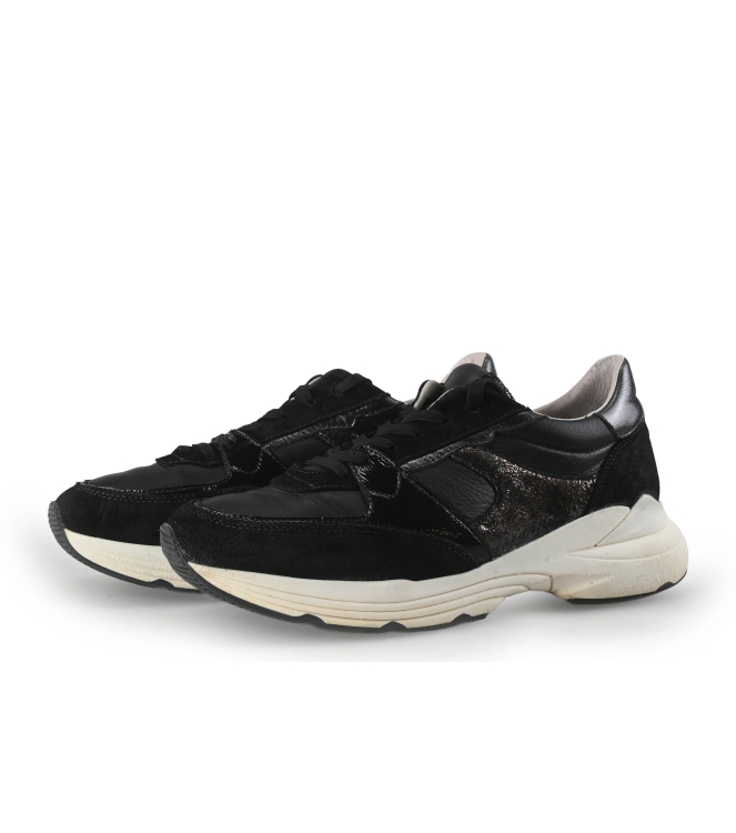 Red-Rag Sneakers