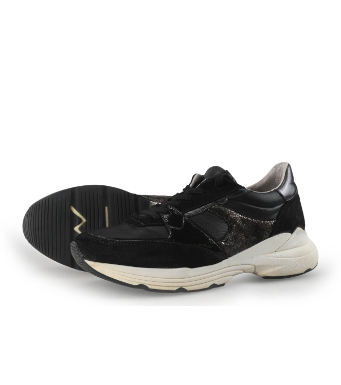 Red-Rag Sneakers