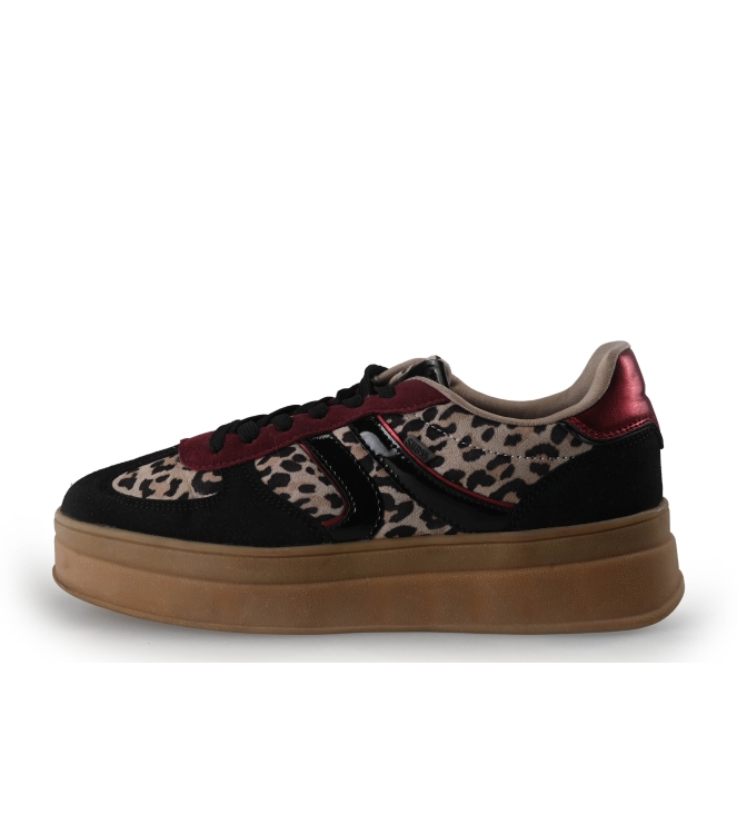Sub55 Sneakers