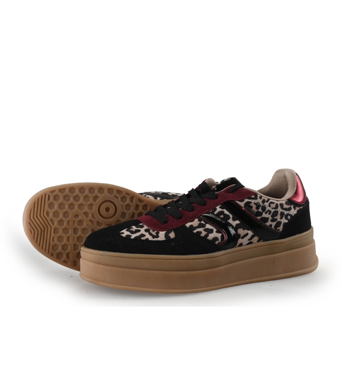Sub55 Sneakers