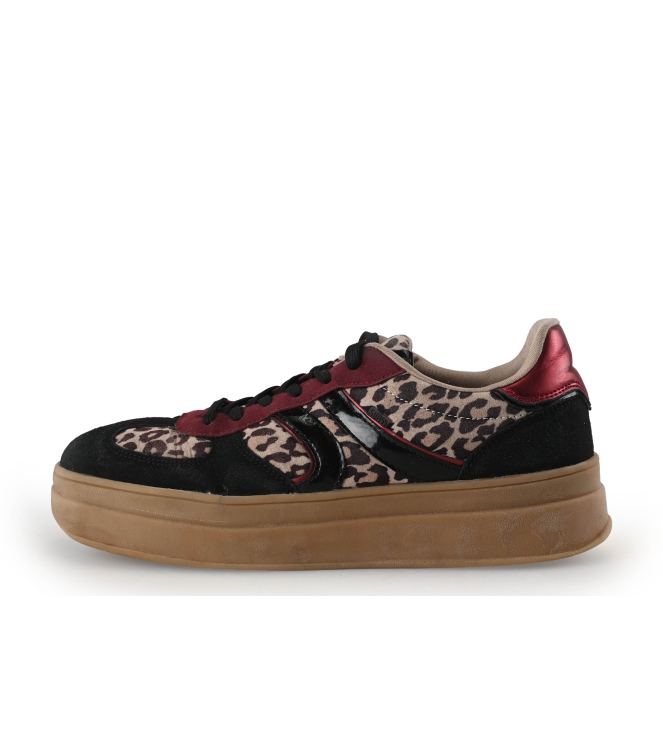 Sub55 Sneakers